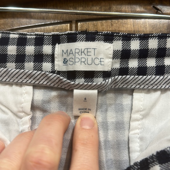 Market and spruce shorts - Picture 2 of 3